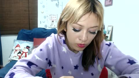 Snapshot of nena_lov chatting on December 7, 2:09 am Star online show from December 7, 2:09 am
