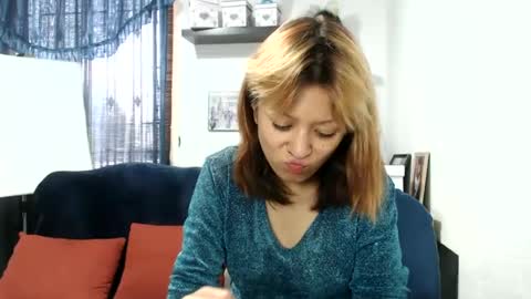 Snapshot of nena_lov chatting on February 10, 5:52 pm Star online show from February 10, 5:52 pm