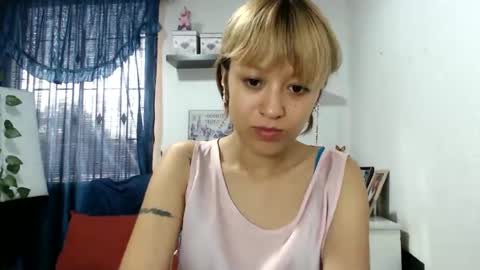 Snapshot of nena_lov chatting on January 24, 4:39 pm Star online show from January 24, 4:39 pm