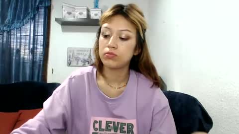 Snapshot of nena_lov chatting on February 22, 10:37 pm Star online show from February 22, 10:37 pm