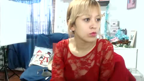 Snapshot of nena_lov chatting on December 5, 4:01 pm Star online show from December 5, 4:01 pm