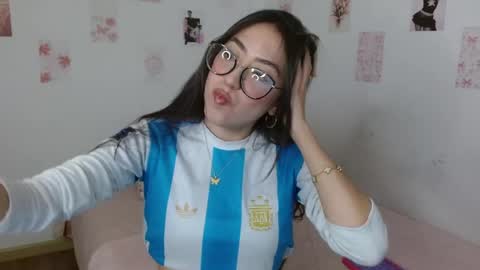 Nessa online show from July 11, 11:49 pm
