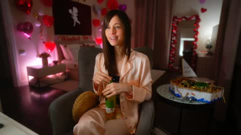 newchloe18 online show from February 15, 8:08 pm