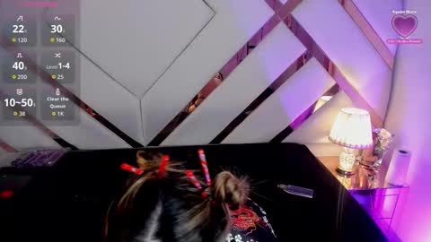 Nia online show from March 7, 5:14 am