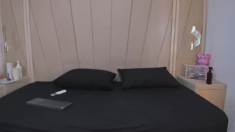 Nia online show from March 18, 5:45 am