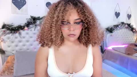 niacolussi online show from December 14, 8:14 pm