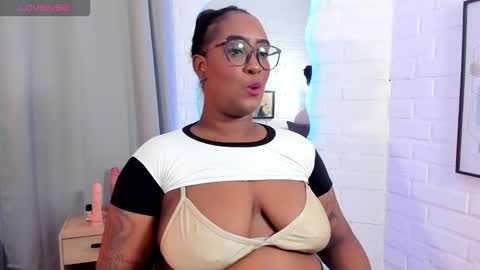 Nia online show from October 4, 7:36 am