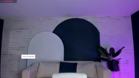 SQUIRTER DOLL    online show from May 10, 11:29 pm