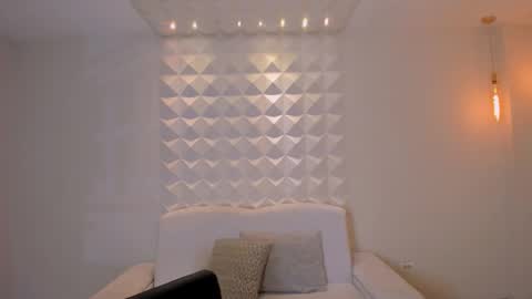 Call me Nia  online show from February 20, 6:19 am