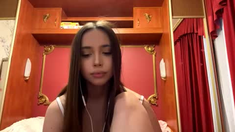 Alice  online show from February 19, 2:38 pm