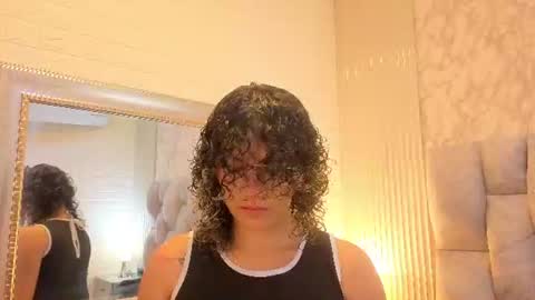 nickollsaenz online show from June 23, 3:48 am