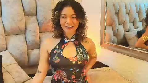 nickollsaenz online show from July 19, 3:53 am