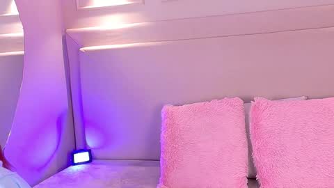 nicky_belmonth online show from September 11, 12:05 pm