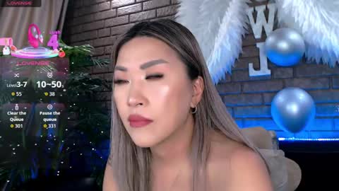 Nicky online show from April 17, 6:04 am