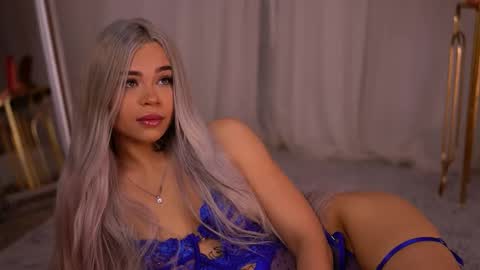 Nicky online show from October 24, 6:04 pm