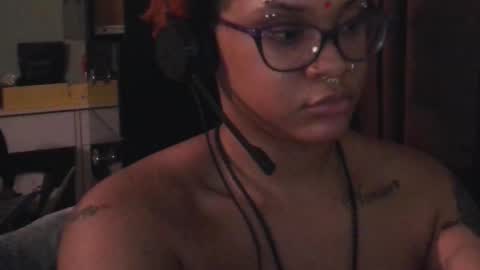 nickythehawtie online show from March 7, 1:56 am