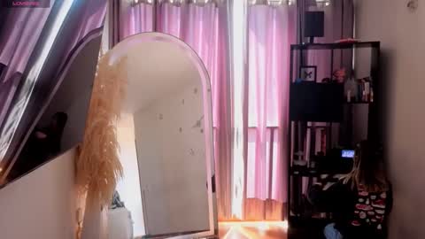 Nicky online show from March 1, 3:23 pm