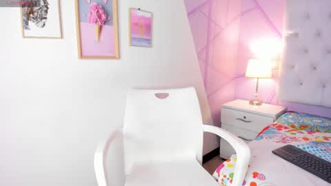 Nicol  online show from February 15, 5:09 am