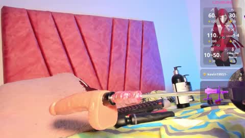Snapshot of nicol_gil01 chatting on October 2, 3:39 pm Nicol online show from October 2, 3:39 pm