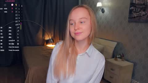 Nicoletta online show from November 8, 7:08 pm