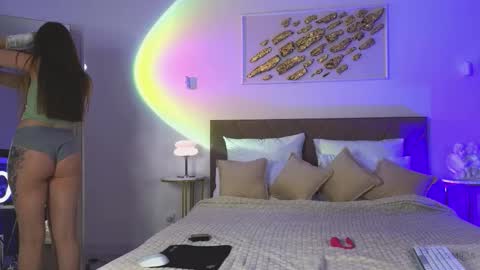 Snapshot of nicole_broown chatting on October 16, 9:17 pm Nicole online show from October 16, 9:17 pm