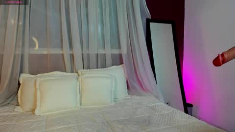 nicole_brown1126 online show from June 5, 4:16 am