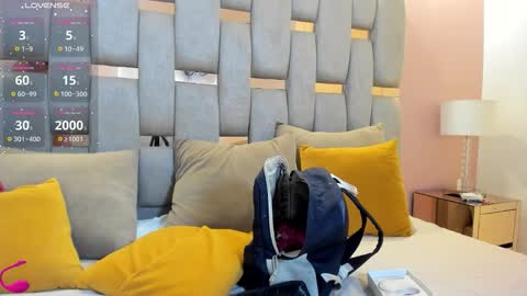 nicole_fisherr online show from March 20, 5:23 am