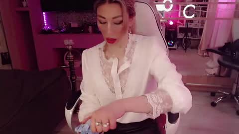 Nicole online show from May 13, 8:14 pm