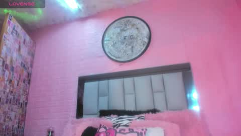 nicole_rosales online show from January 12, 6:46 pm
