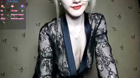 NicoleDavis online show from June 25, 7:37 pm