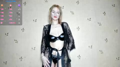 NicoleDavis online show from June 28, 7:31 pm