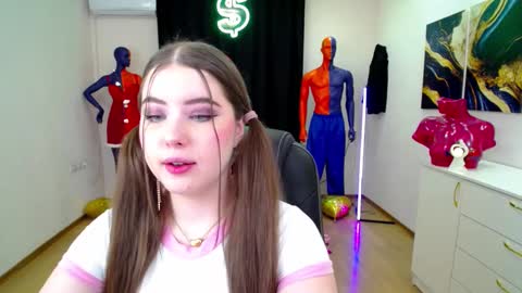 Snapshot of nicolefoxery chatting on February 16, 6:21 pm nicolefoxery online show from February 16, 6:21 pm