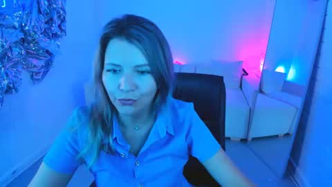 nicolehits online show from July 5, 1:17 pm