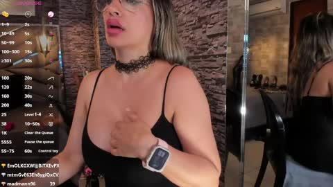 Nicolle online show from June 8, 1:28 am