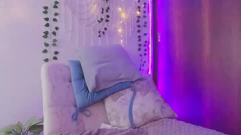 Nicolle online show from July 28, 2:13 pm