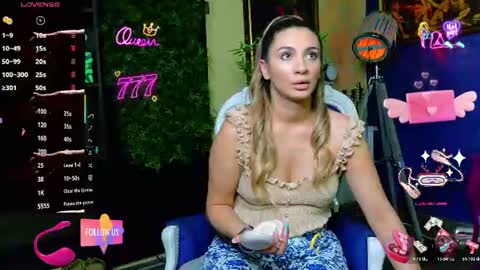 Nicolle online show from June 25, 12:29 pm