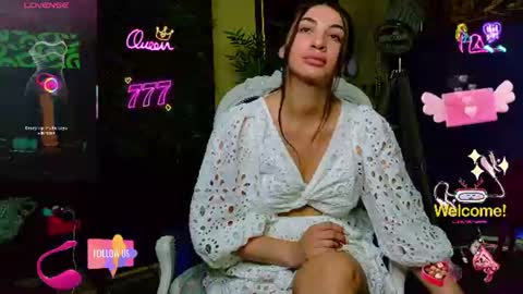 Nicolle online show from August 3, 8:51 am