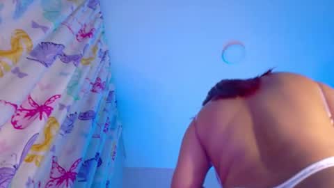 Nicolle Miley online show from June 7, 3:35 am