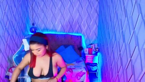 Snapshot of nicolletaylorq chatting on September 30, 3:45 am Nicolle Miley online show from September 30, 3:45 am