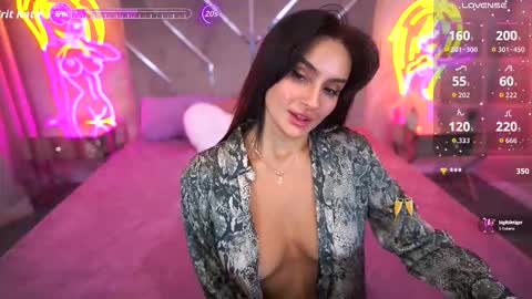 Snapshot of nicolnightt chatting on October 17, 5:54 am Nicole online show from October 17, 5:54 am