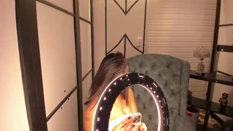 NicolRoss online show from December 4, 12:35 am