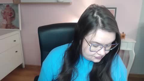 Holly online show from February 16, 5:18 am