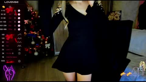 Snapshot of nigo_nika chatting on December 30, 1:25 pm nigo_nika online show from December 30, 1:25 pm