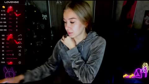 Snapshot of nigo_nika chatting on December 27, 1:07 pm nigo_nika online show from December 27, 1:07 pm