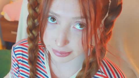 of Nylasweet online show from December 2, 4:20 pm