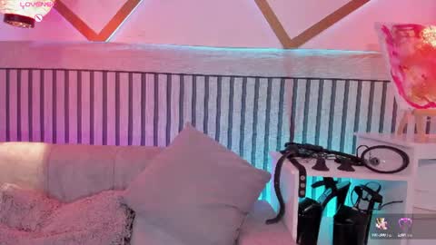 NINAINK online show from July 19, 4:53 pm