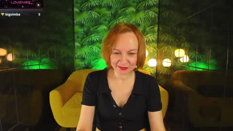 Snapshot of nika_gentle chatting on December 10, 6:33 am Nika online show from December 10, 6:33 am