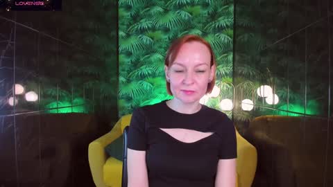 Snapshot of nika_gentle chatting on December 25, 5:37 am Nika online show from December 25, 5:37 am