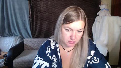 Snapshot of nikaskylink chatting on October 10, 3:55 am Nika online show from October 10, 3:55 am