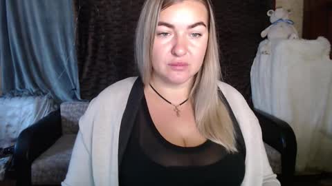 Snapshot of nikaskylink chatting on October 15, 4:04 am Nika online show from October 15, 4:04 am